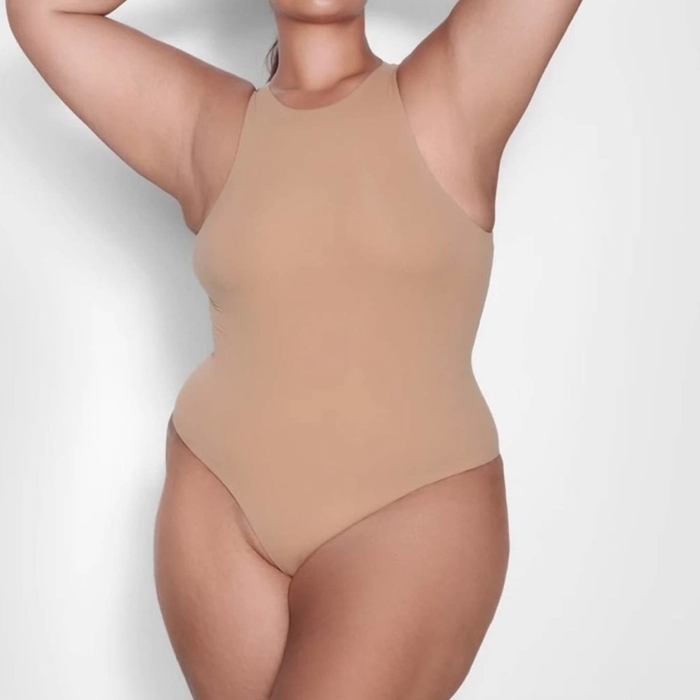 Skims Fits Everybody High Neck Bodysuit Clay Beige Color Size Small Women’s